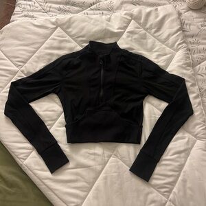 Black Long Sleeve Cropped Top